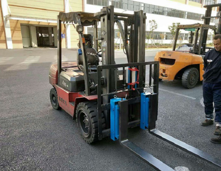 1吨燃油叉车改装秤